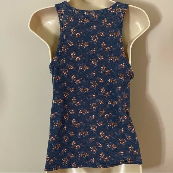 American Eagle woman’s  tank - Picture 4 of 5